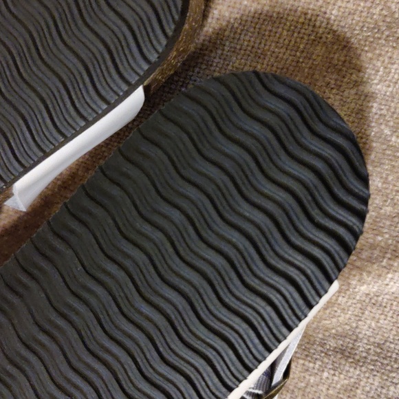 New 🆕 White Mountain Hazy Footbed Sandals, White Leather, Size 7 M - Picture 10 of 12